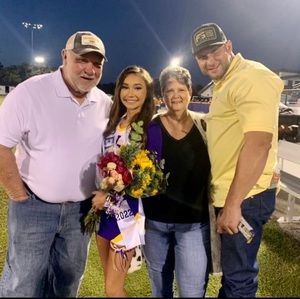 Meet your Posher, Sandy wheeler